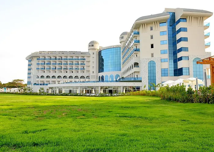 Water Side Resort & Spa